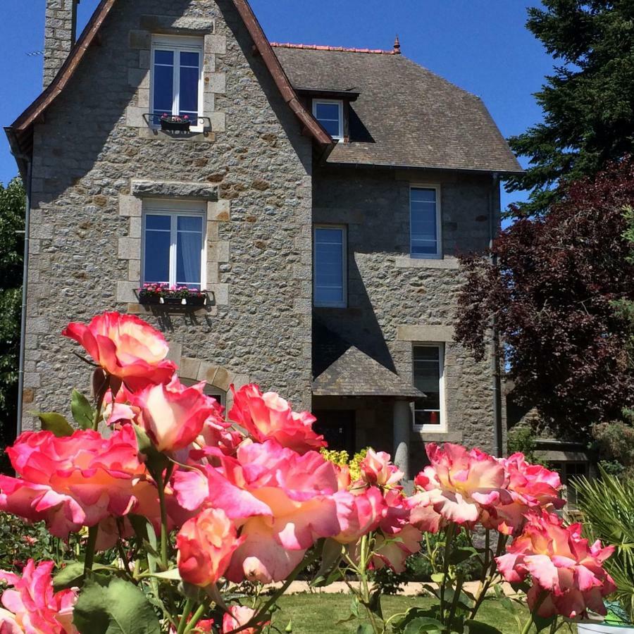 Le Clos Saint-Brice Les Portes du Coglais Exteriör bild